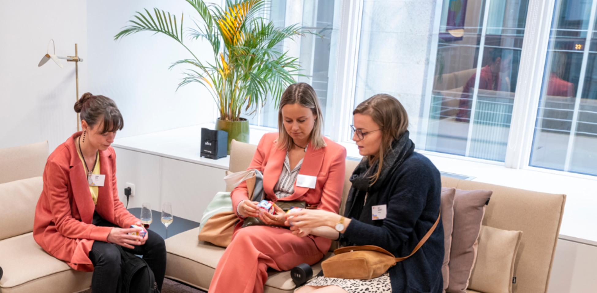 ​​​​​Anti Money Laundering (AML) en Know your Customer (KYC) in de relatie en contacten met klanten : Incompany traject binnen AXA Bank